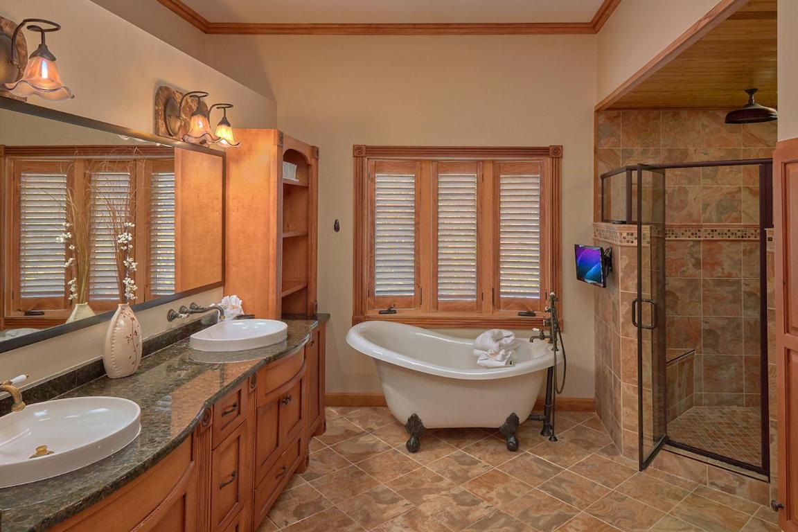 Journey'S End, 5 Bedrooms, Sleeps 12, Private Outdoor Pool, Theater, Sauna Севьервилл Экстерьер фото