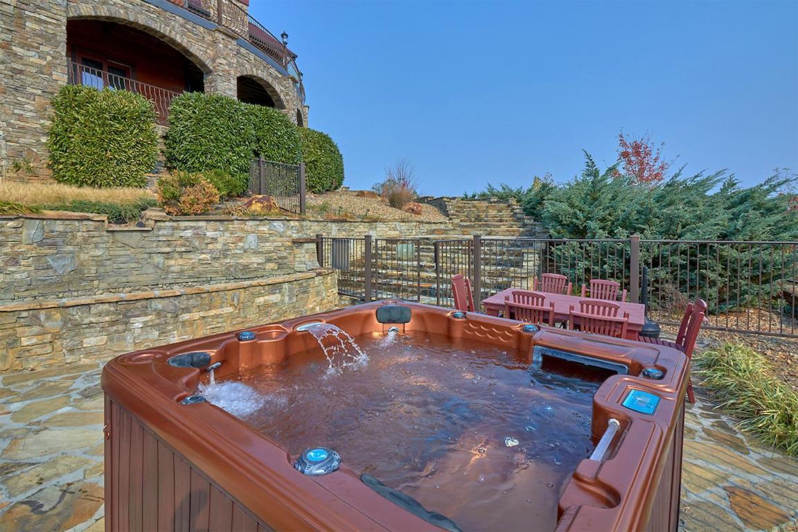 Journey'S End, 5 Bedrooms, Sleeps 12, Private Outdoor Pool, Theater, Sauna Севьервилл Экстерьер фото