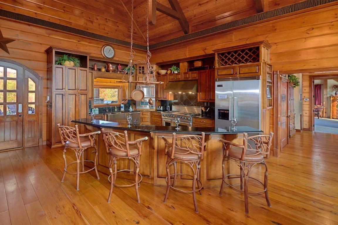 Journey'S End, 5 Bedrooms, Sleeps 12, Private Outdoor Pool, Theater, Sauna Севьервилл Экстерьер фото